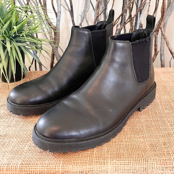 Vince Men’s Benner Black Leather Chelsea Boots Size 10 - Picture 4 of 11